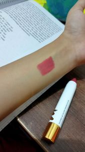 Moisturizing Matte Lip Crayon (Debuntate Shade)