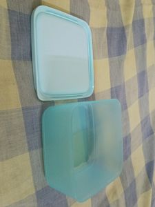 Tupperware 650 Ml Cubix Box