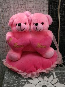 2 Teddy Sitting On Heart Saying I Love You