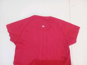 lululemon t shirt