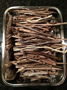 White Aakda Sticks