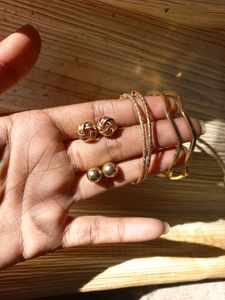 COMBO OFFER KOREAN EARRING 💕