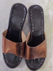 Golden Striped Footwear