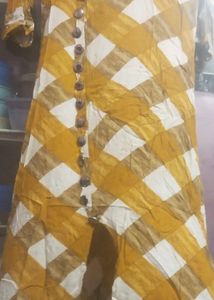 Used Top Leggings And Dupattas