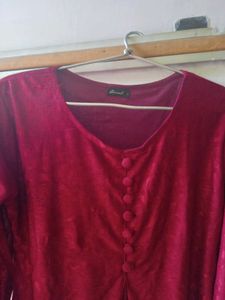 Wine Textured Button-Front Top | Bust 34