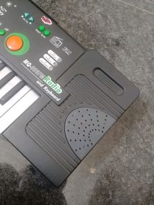 Electronic Keyboard With 37 Keys