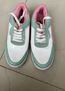 Women Sneaker