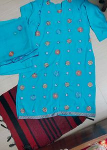 Italian crapTeal Embellished Kurta Set