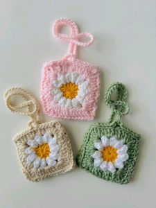 Crochet Daisy Keychain