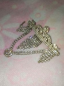 White Stone Long Hair Centre Clip