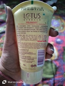 shea butter &amp;real strawberry 24hr moisturizer