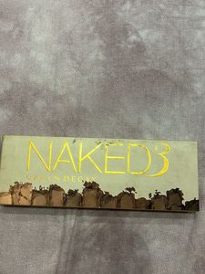 Urban Decay Naked3 Eyeshadow Palette – Pre-loved