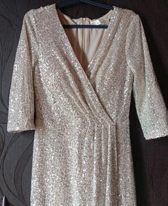 WOMAN SEQUIN MERMAID GOWN