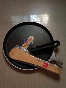 Non-Stick Tawa with Spatula