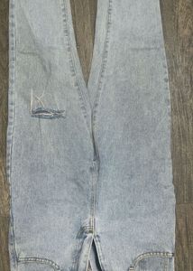 urbanic Distressed Light Wash Jeans