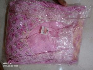 New Beautiful And Elegant Suit