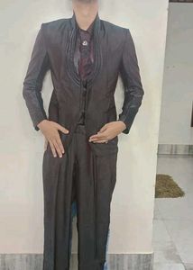 Stylish Men&#39;s Suit