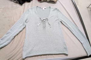 Forever 21 Grey Solid Sweater