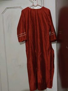 Varanga Embroidered Kurta Set