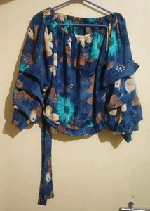 Half Shoulder Top With Sight Knots