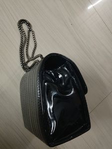 Stylish Black Premium Handbag (New)