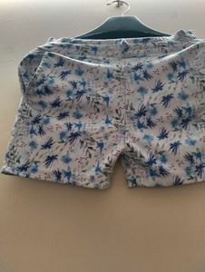 Buy 1 Get 1Floral Print Shorts Pant S Size