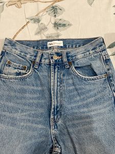 Straight Leg High Waisted Jeans