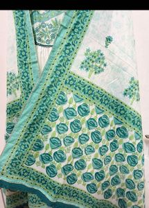 Elegant White &amp; Green Kurta Set