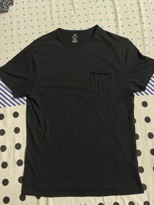 H&amp;m Regular Fit black Tee