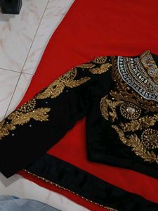 Saree With Velvet Border And Blouse