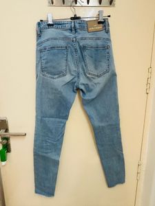 Vero Moda Semi Distressed Jeans
