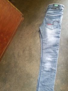 Stylish Gray Wash Denim Jeans
