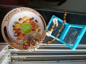Rakhee Hamper