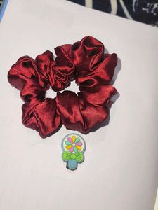 Red Scrunchies with cute hair clip