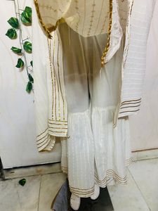 White &amp; Gold Embroidered Salwar Kameez