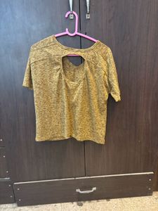 Roadster Mustard V-Neck Tee‼️sale‼️