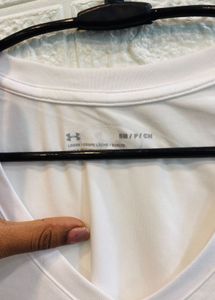 🇦🇺 Under Armour Imported Tshirt