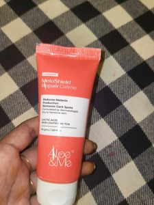 Mela Shield Repair Creme.