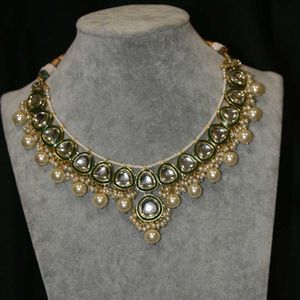 Kundan Jewellery Set