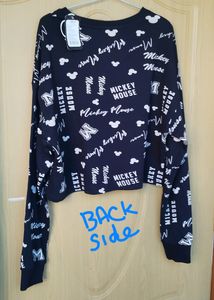 Women&#39;s Disney Print crop Sweatshirt size XL