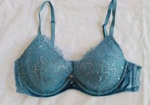 Orginal Victoria&#39;s Secret Blue Lace Bra