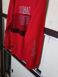 Red &#34;SOTHAT&#34; Graphic Sweatshirt