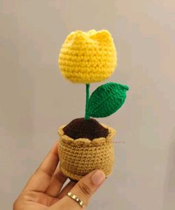 Crochet Tulip Decor