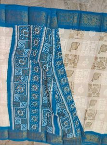 Blue &amp; Beige Patterned Saree