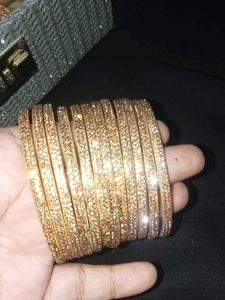 Sparkly Gold Bangle Set