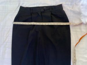 High rise Black Trousers Waist 30(fits 32 too)