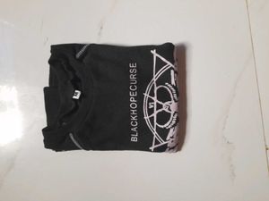 Black Crop Top .