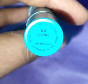 Parul Garg Lip Crayon 62iconic