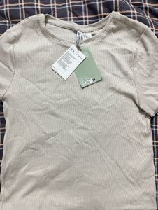 H&M Tee - Brand New!