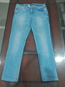 Light Wash Denim Jeans